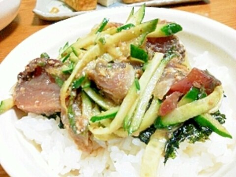 焼肉のたれｄｅカツオの韓国風ピリ辛漬け丼